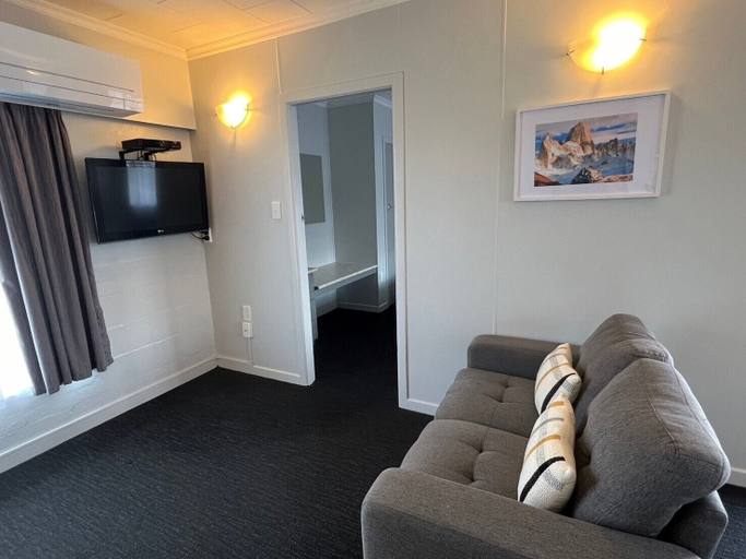 Others 4, Kensington Motel, Whangarei