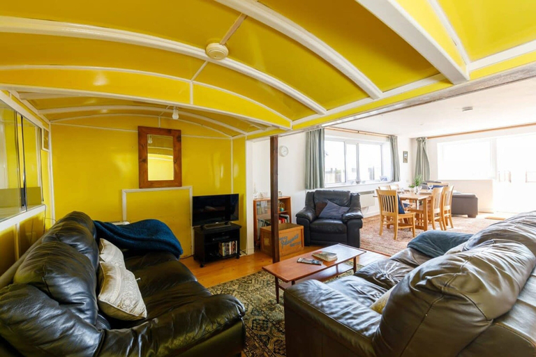 Others 5, Sunny Seafront Chalet - Sleeps 6, West Sussex