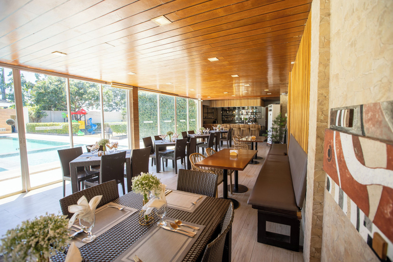 Food & Drinks 5, Holiday Suites Puerto Princesa, Puerto Princesa City