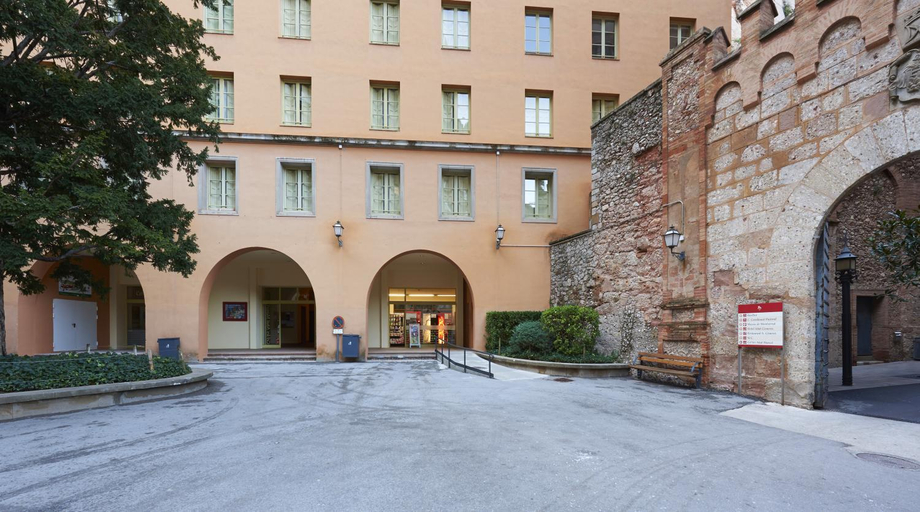 Others 5, Apartamentos Montserrat Abat Marcet, Barcelona