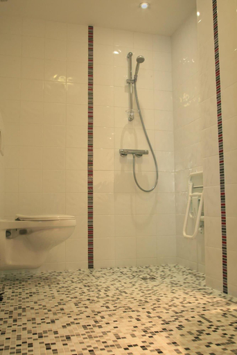 Bathroom 4, Maison Addama, Ain