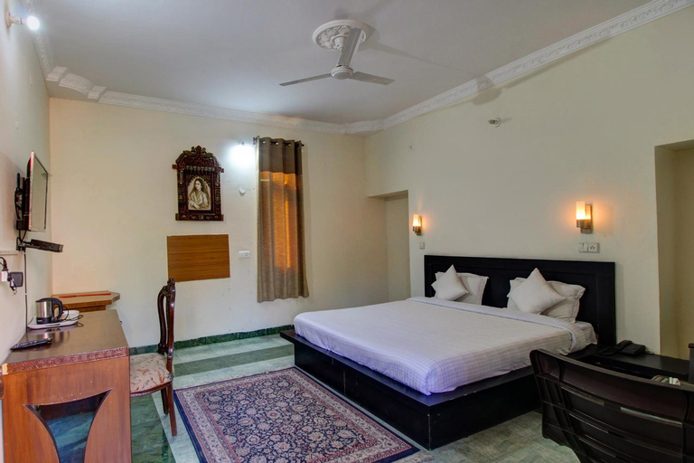 Bedroom 2, Hotel Pinjore Holiday Home, Panchkula