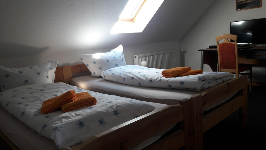 Bedroom 3, Harrier Hof, Wesermarsch