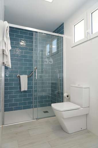 Bathroom 4, Hostal San Juan, Alicante
