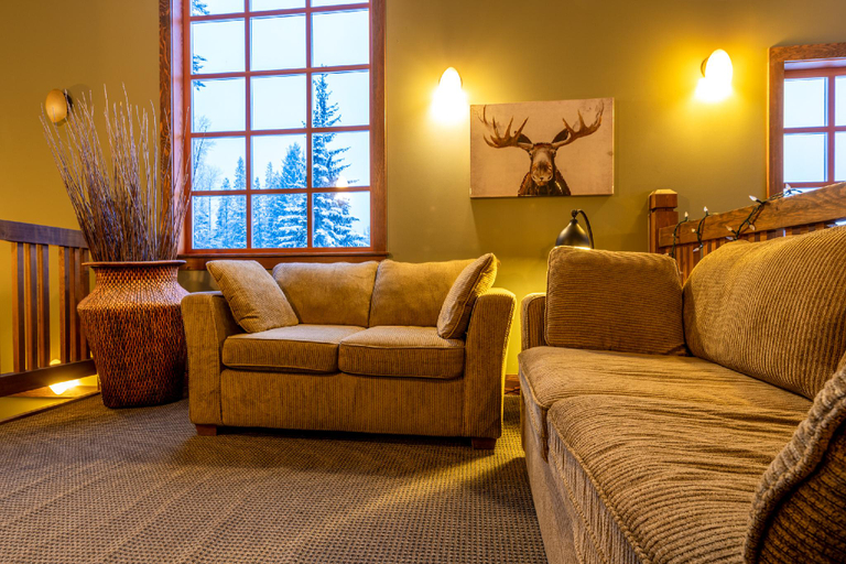 Public Area 2, Copper Horse Lodge, Columbia-Shuswap