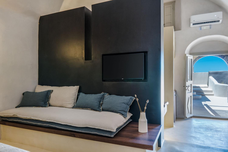 Bedroom 2, Phaos 1870, A restored Winery, South Aegean