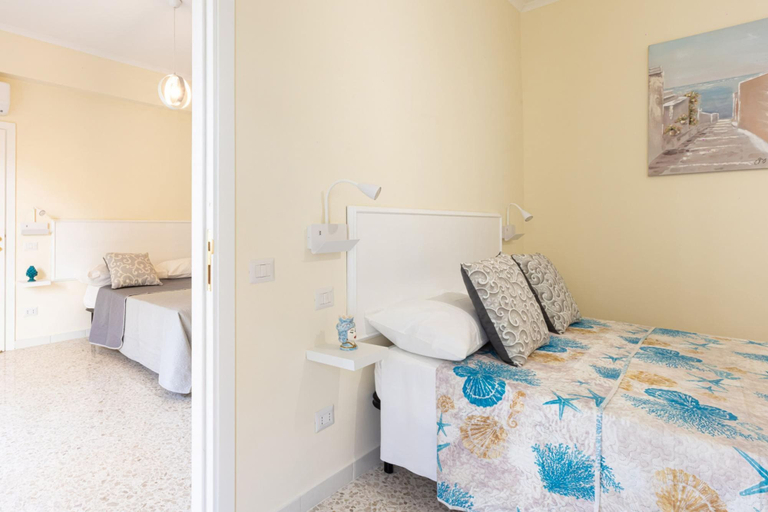 Room 5, Il Quadrifoglio Verde, Napoli
