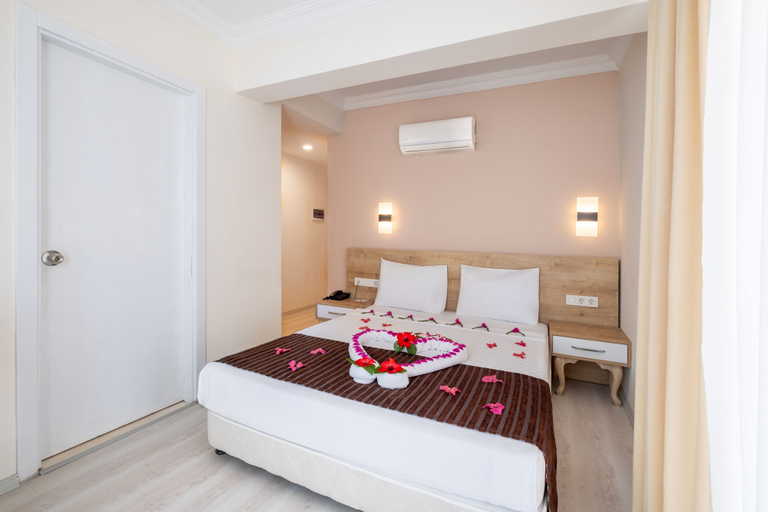 Bedroom 4, Viking Beach Hotel, Kemer
