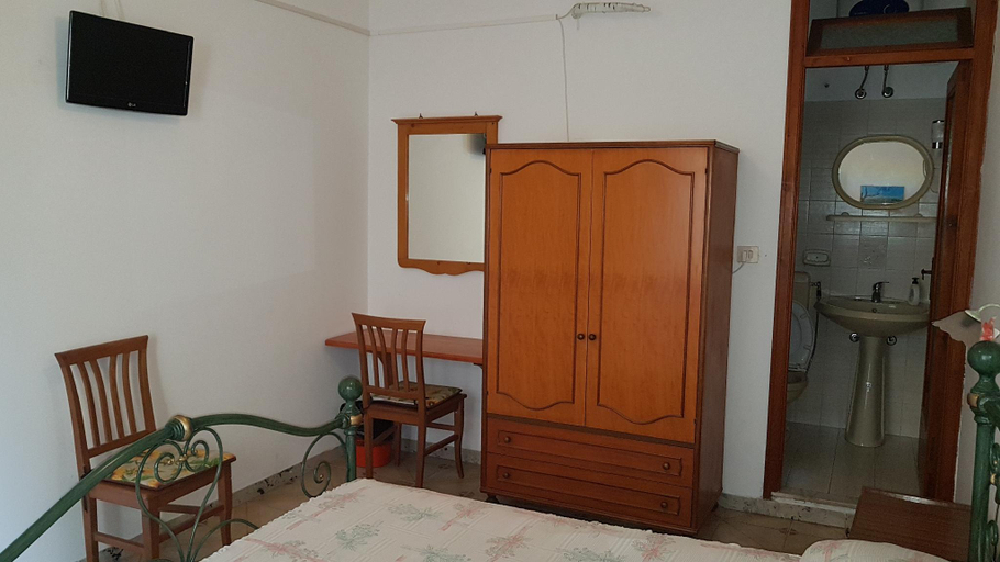 Bedroom 3, Casa Vittorio, Messina