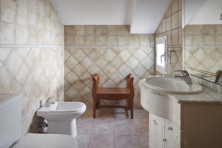 Bathroom, Hostal Jai Alai, Navarra