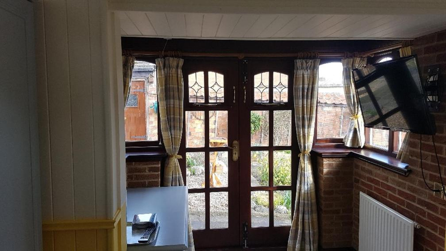 Others 5, Ruby Cottage, Northamptonshire