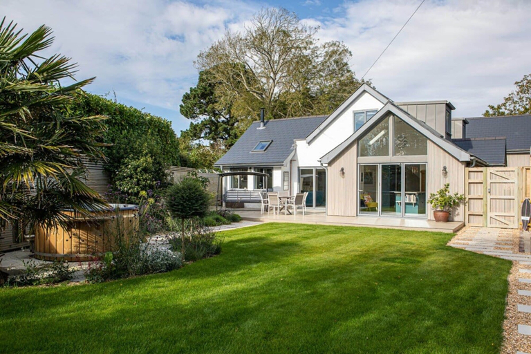 Others 5, The Salt House - Luxury Home With Pool Hot Tub, West Sussex