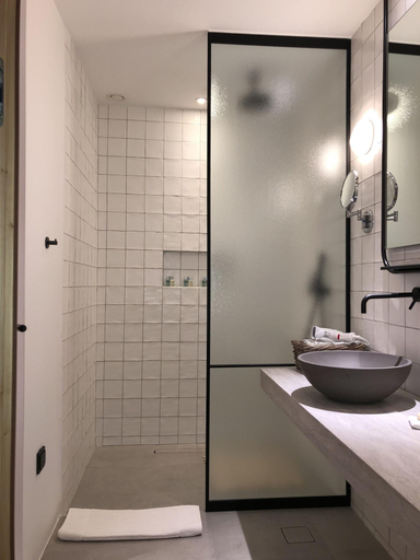 Bathroom 4, Kin Athens, Attica