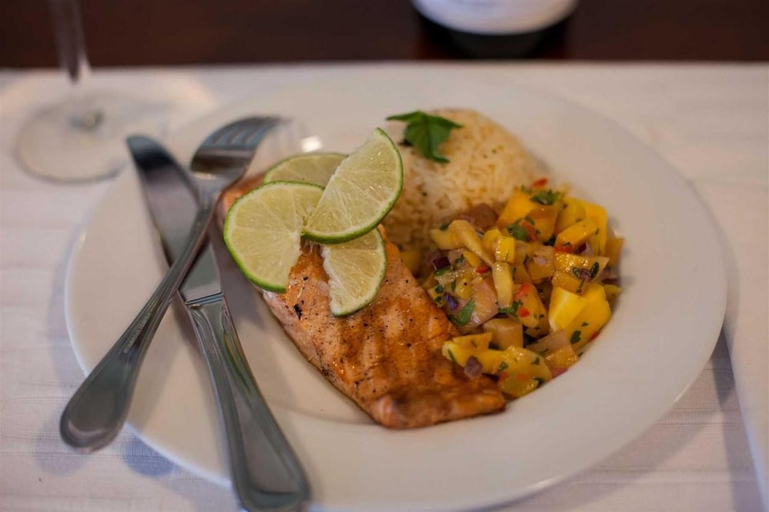 Food & Drinks 4, Elizabeth Pointe Lodge, Nassau