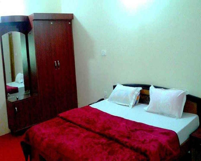 Bedroom 2, Midway Resorts, Kangra