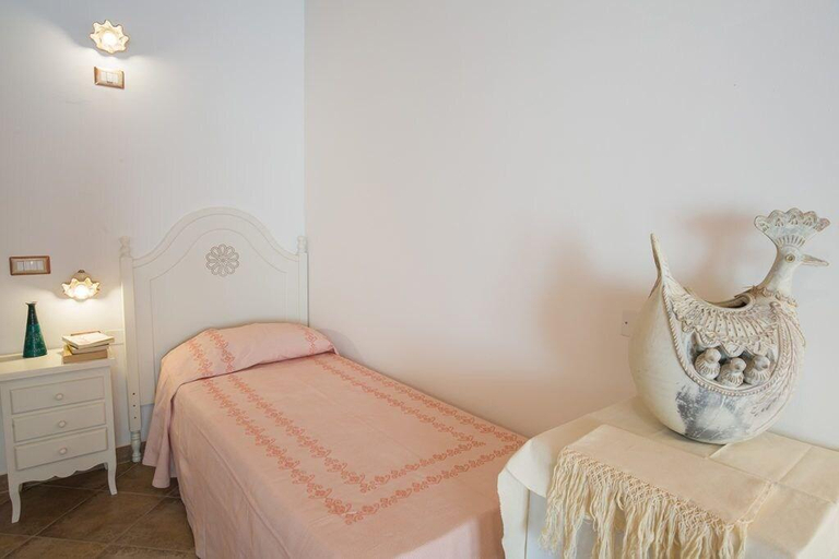 Bedroom 3, Hotel Barbagia, Nuoro