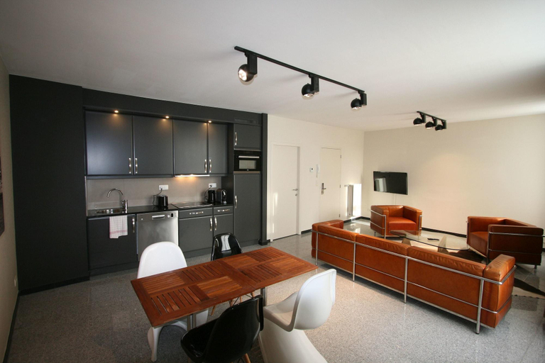 Others 5, Amosa Liege City Centre Apart Regence 17, Liège