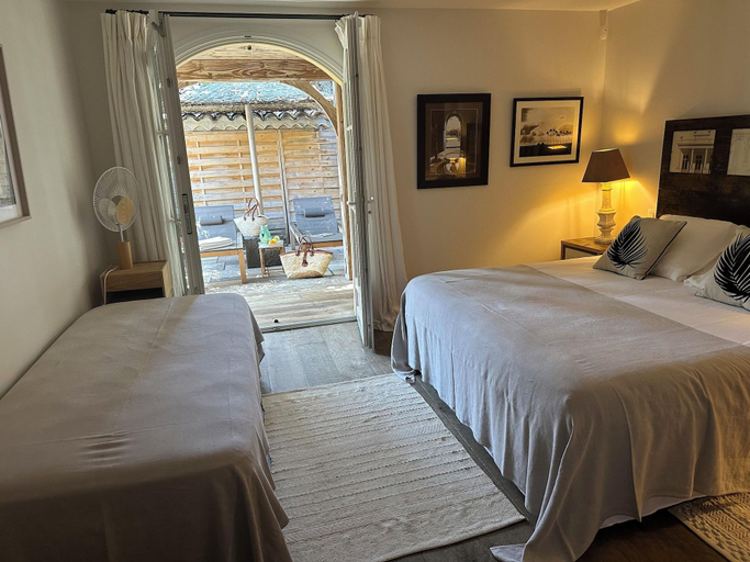 Bedroom 2, Le clos des sept palmiers, Var