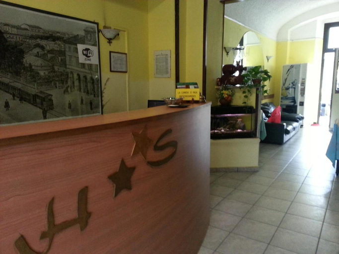 Public Area 3, Stazione, Novara