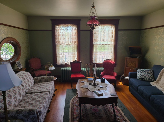 Public Area 3, The Bissing House, Ellis