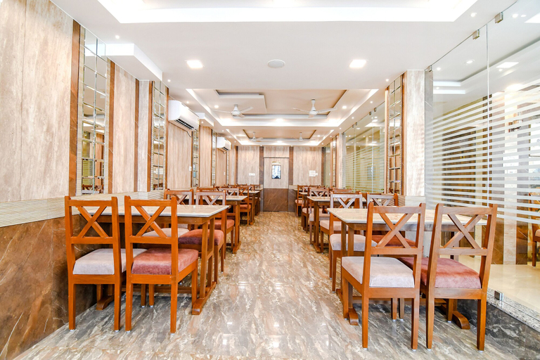 Food & Drinks 3, FabHotel Prime The Pavilion Near Airport, Kolkata