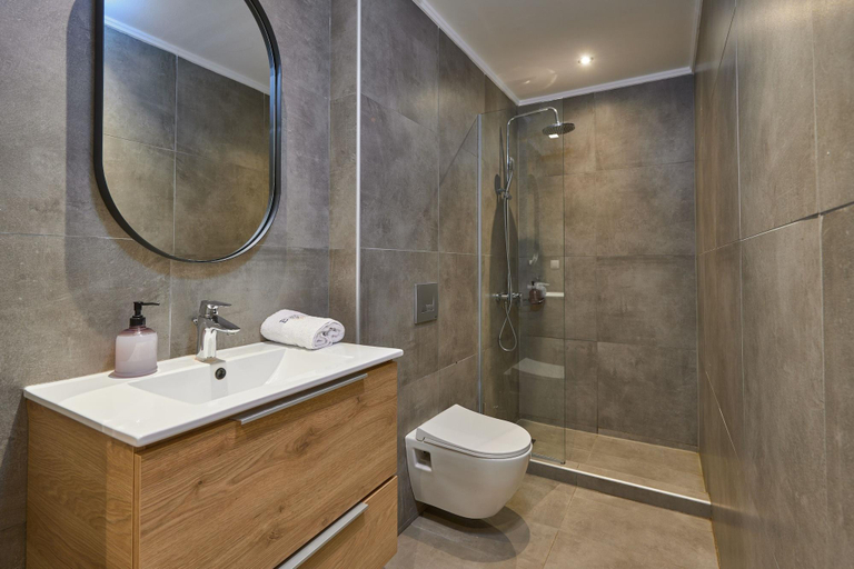 Bathroom 4, Elephant Suites, Central Macedonia