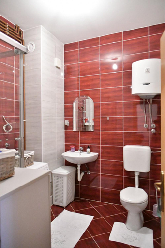 Bathroom 7
