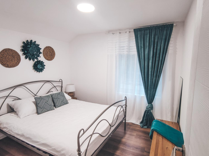 Bedroom 2, Villa-Apartments Bognar, Velika