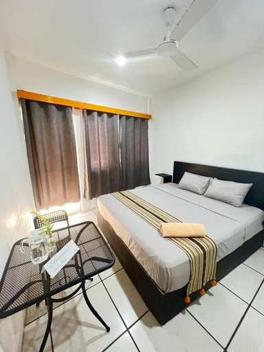 Bedroom 2, Private room with king size bed, Dist. Pochutla