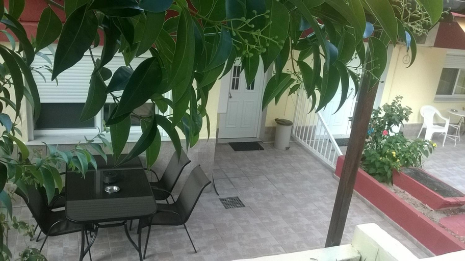 Others 4, Villa Pavlina, Central Macedonia