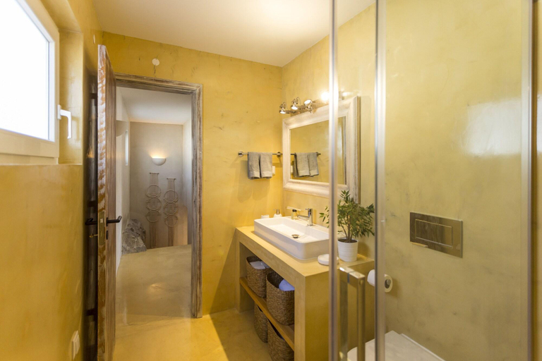 Bathroom, Seaa ™Ya Family Surf Houses, Cascais