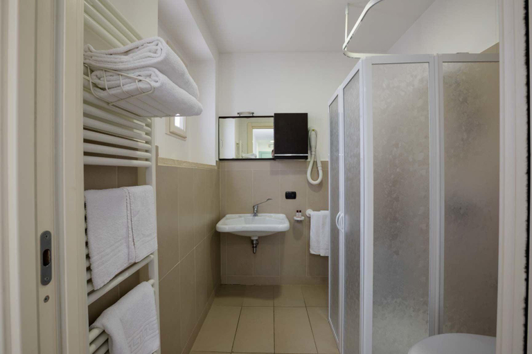 Bathroom 4, Porta Pispini Residence, Siena