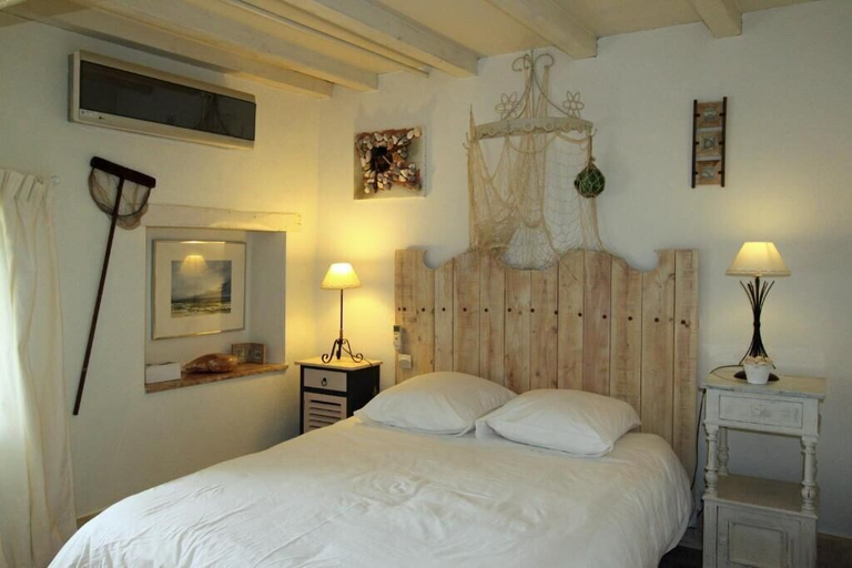 Bedroom 4, La Marelle, Côte-d'Or