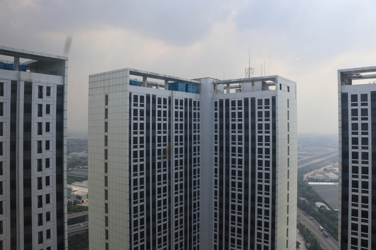 Exterior & Views 3, Cozy and Nice Studio Room Pollux Chadstone Apartment By Travelio, Cikarang