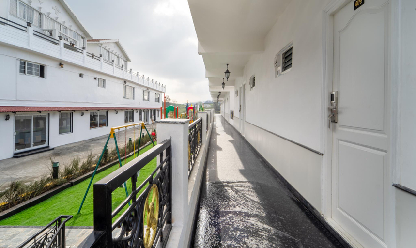 Public Area 3, Treebo Skydale Premium Suites, 1500 Mtrs From Ooty Lake, The Nilgiris