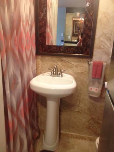 Bathroom 3, Kona Islander, Hawaii