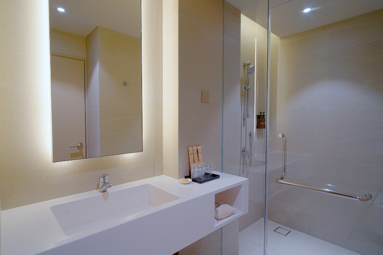 Bathroom 9