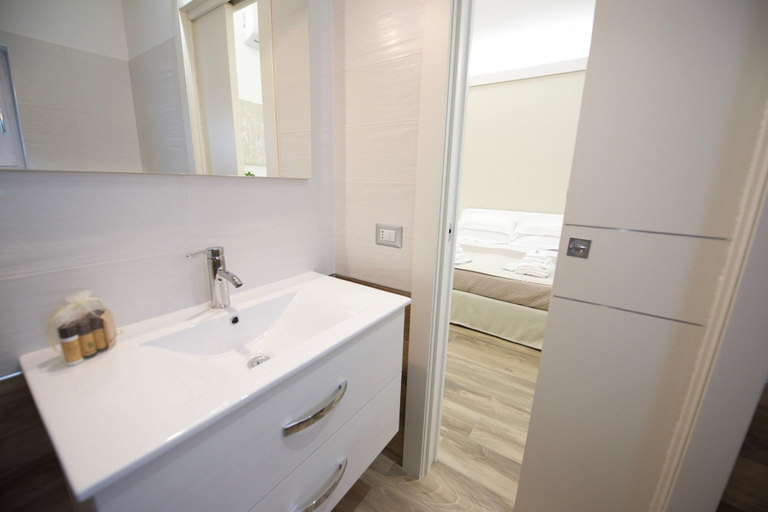 Bathroom, Domus Dams B&B, Matera