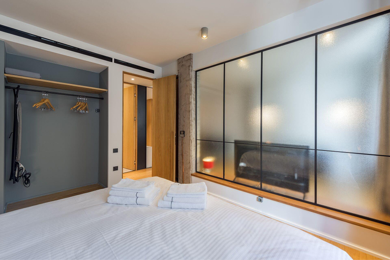 Bedroom 3, Kin Athens, Attica