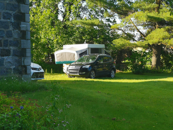 Others 5, Auberge du Couvent, Portneuf