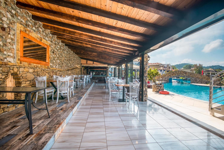 Food & Drinks, Mirage Arillas Maisonette A, Ionian Islands