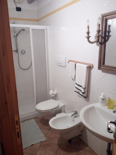 Bathroom 5, Bed and Breakfast il Giardino, Bologna