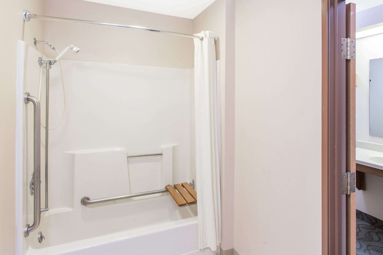 Bathroom 3, Super 8 by Wyndham Dodgeville, Iowa