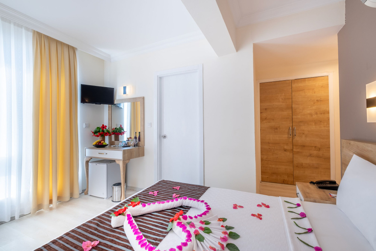 Bedroom 3, Viking Beach Hotel, Kemer