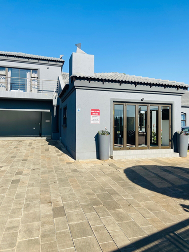 Exterior & Views 2, Airport Imperial Guest House, Ekurhuleni