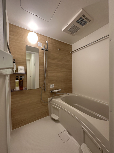 Bathroom 3, Nikke 201, Hiroshima