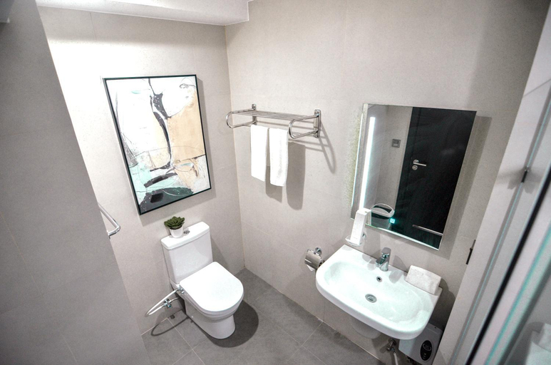 Bathroom 4, AEON SUITES Staycation, Davao City