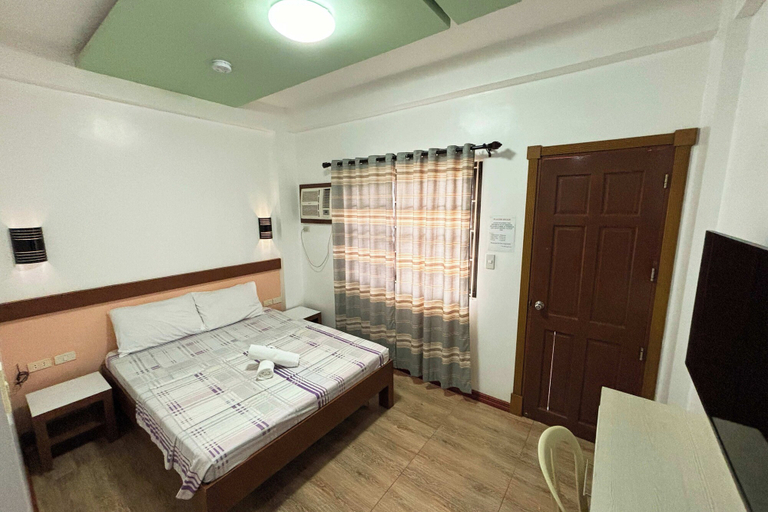 Bedroom 2, Sea Jewel Hotel Puerto Galera powered by Cocotel, Puerto Galera