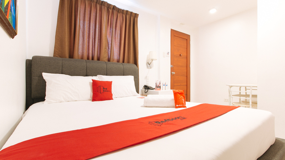 Bedroom 2, Reddoorz @ Guest Hotel Passi City Iloilo, Mabalacat