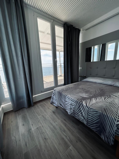 Bedroom 12